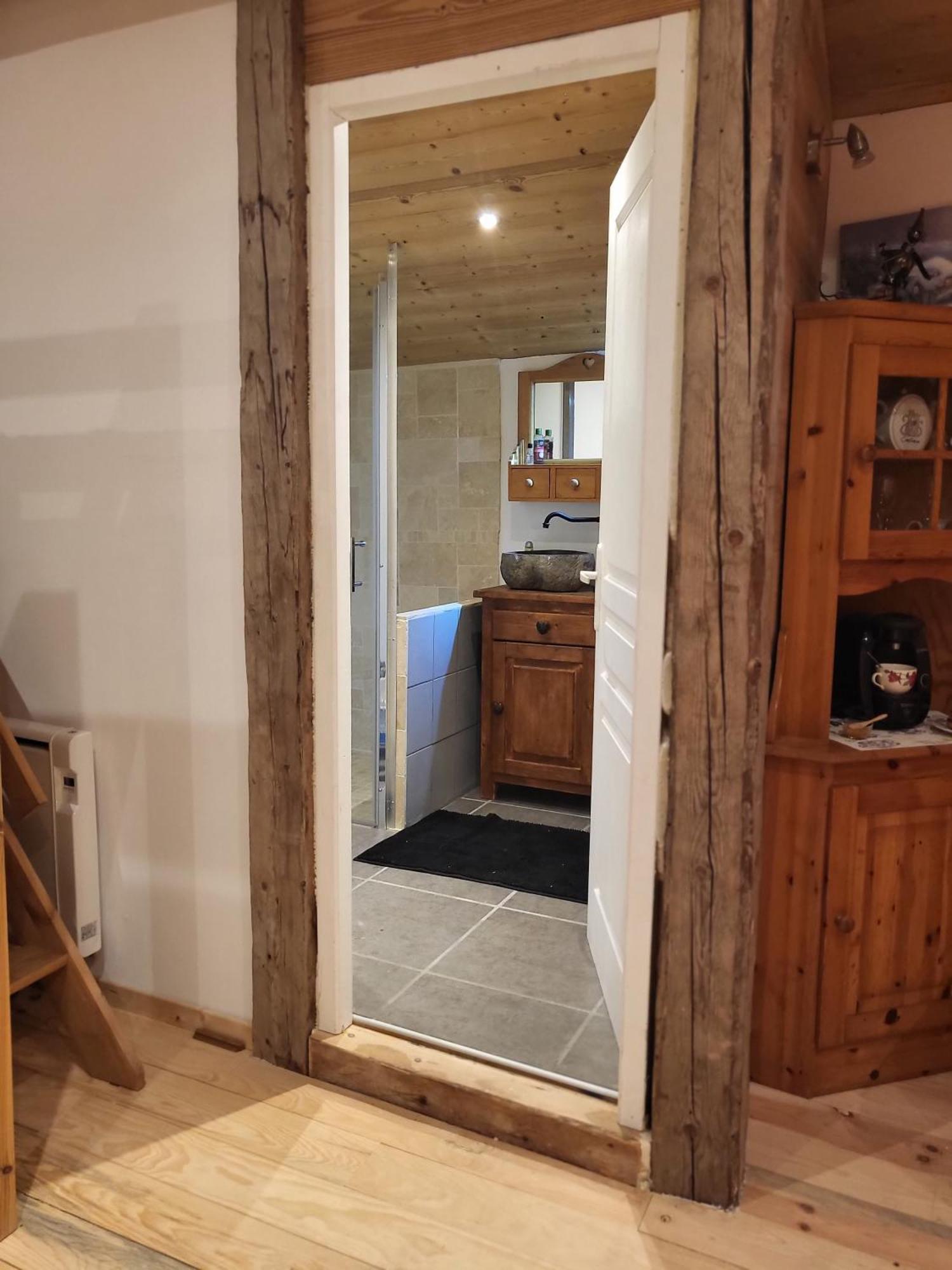 Le Nid Des Cerfs Bed and Breakfast Essert-Romand Buitenkant foto